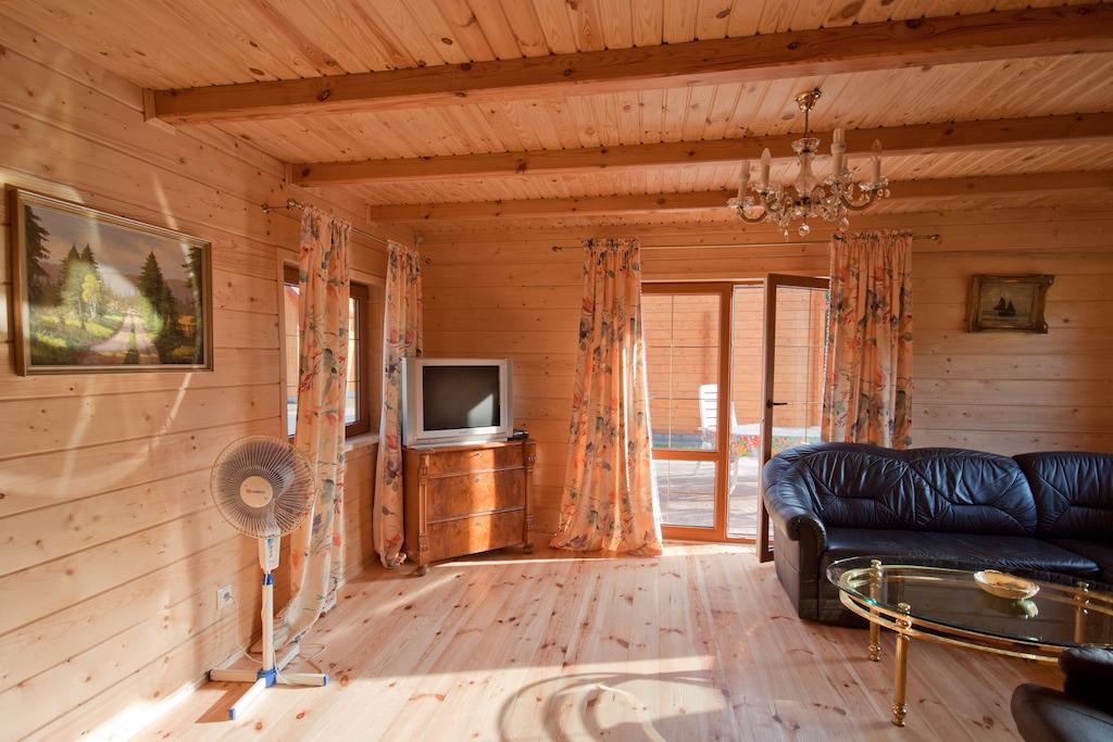 Hotel Osrodek Wypoczynkowy Ranczo Okuninka Habitación foto
