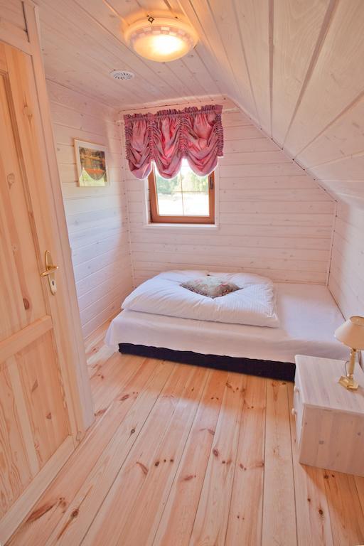 Hotel Osrodek Wypoczynkowy Ranczo Okuninka Habitación foto